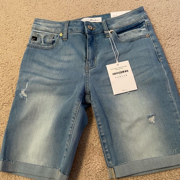 Size 26 KanCan Bermuda shorts NWT - lightly distressed - Picture 2 of 3